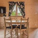 Summer House By The Sea With Bbq And Playroom Holiday home *