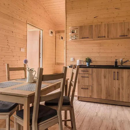 Vakantiehuis Summer House By The Sea With Bbq And Playroom Świerzno
