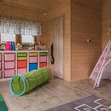 Vakantiehuis Summer House By The Sea With Bbq And Playroom Świerzno